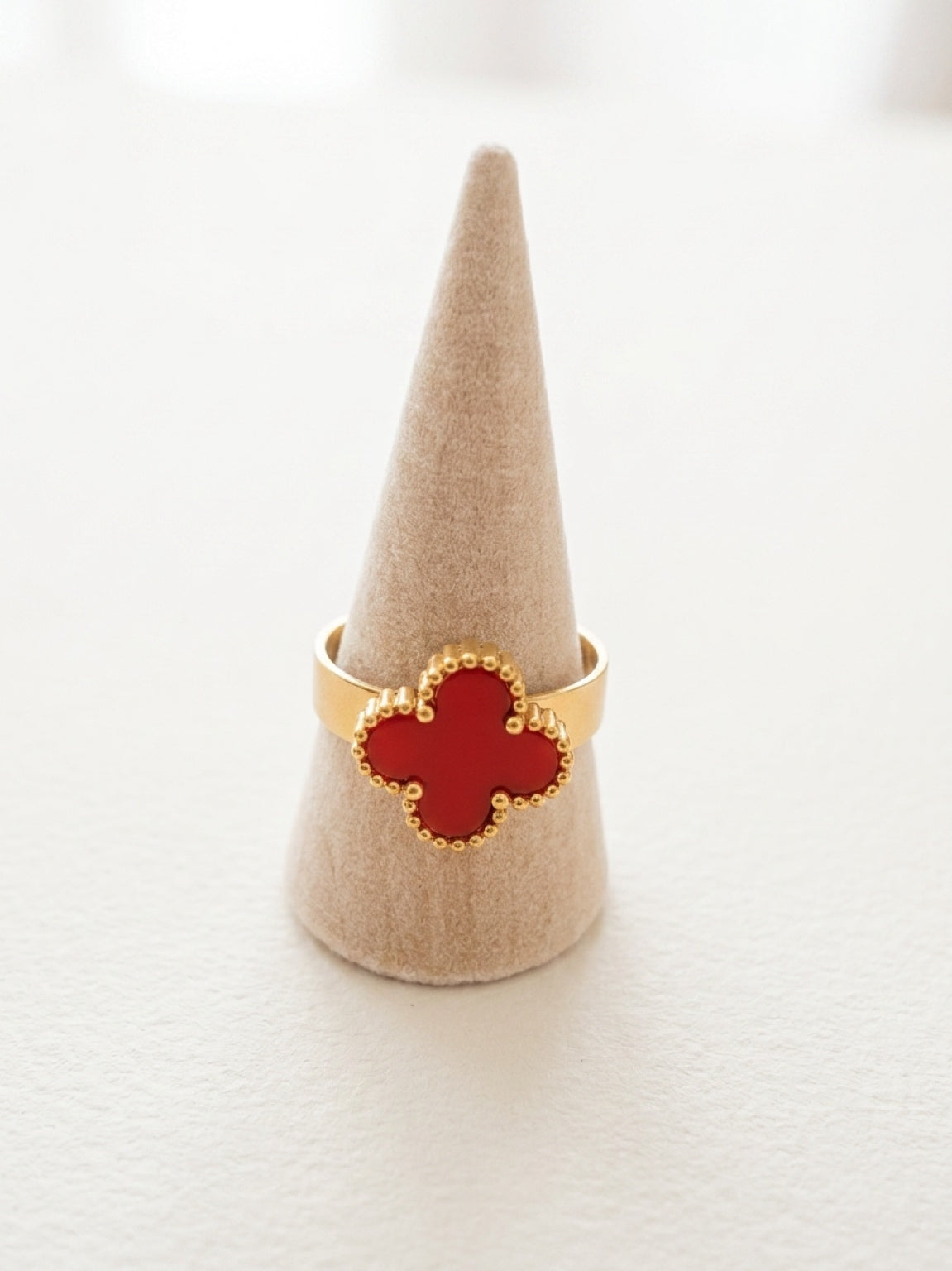 Clover Ring