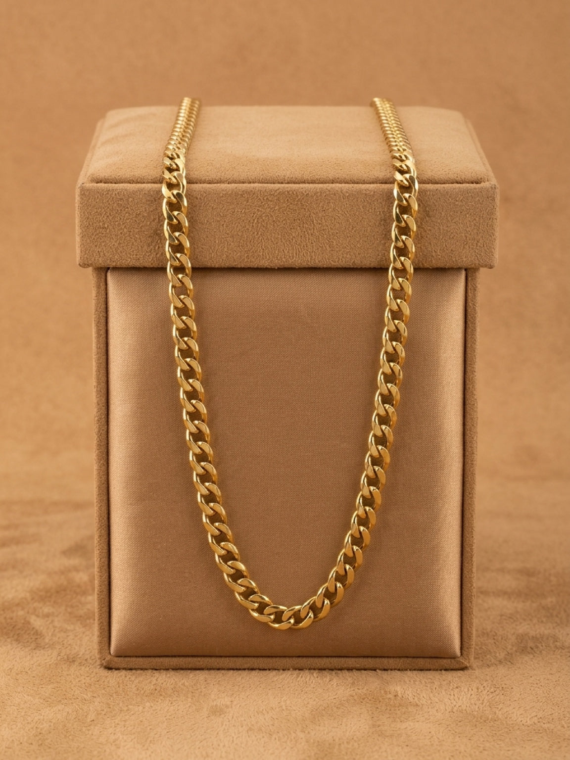Gold Chunky Necklaxe