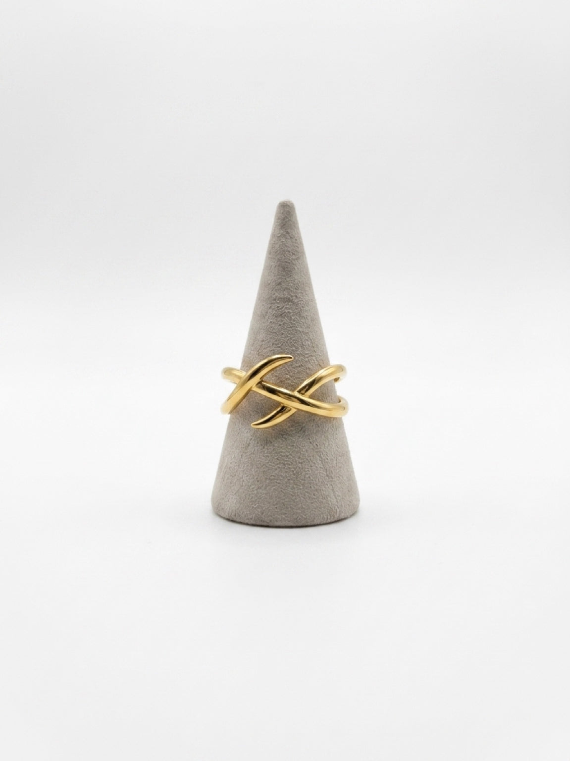 Twist Crossover Ring
